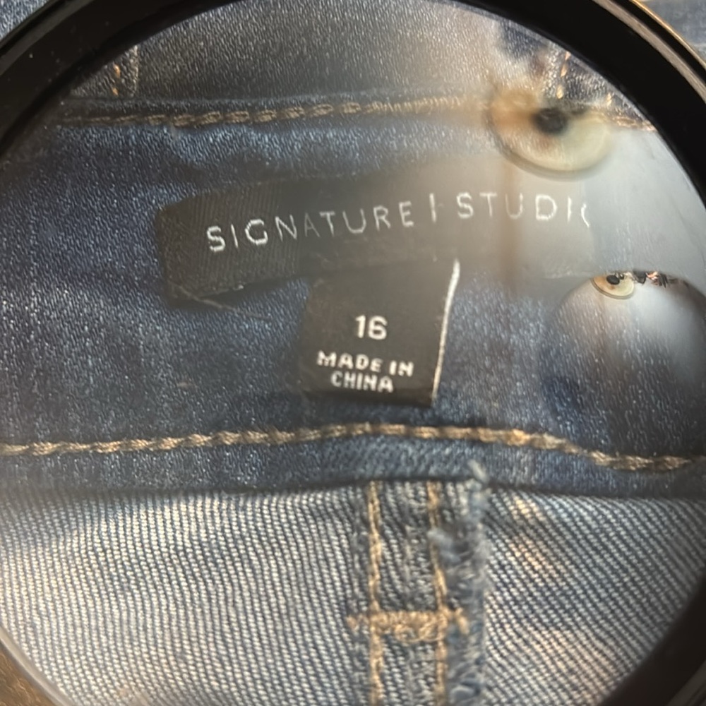 Signature Studio E Embroidered Shark Bite Hem Jeans 16 Boho Festival Hippie - Picture 11 of 11